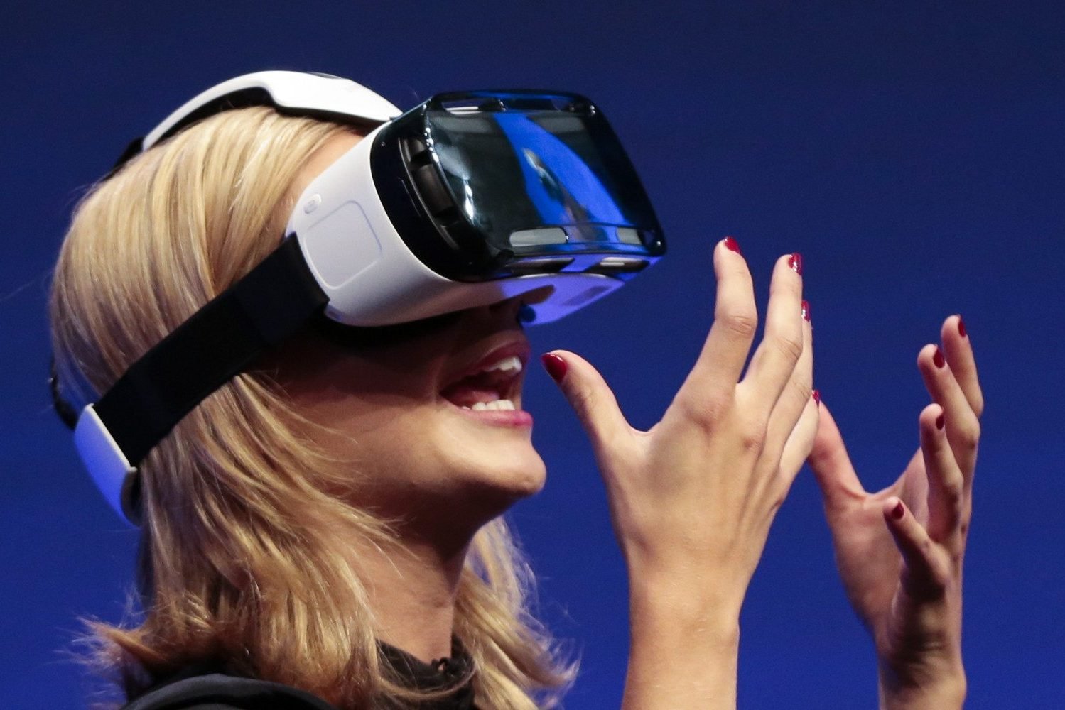 VR